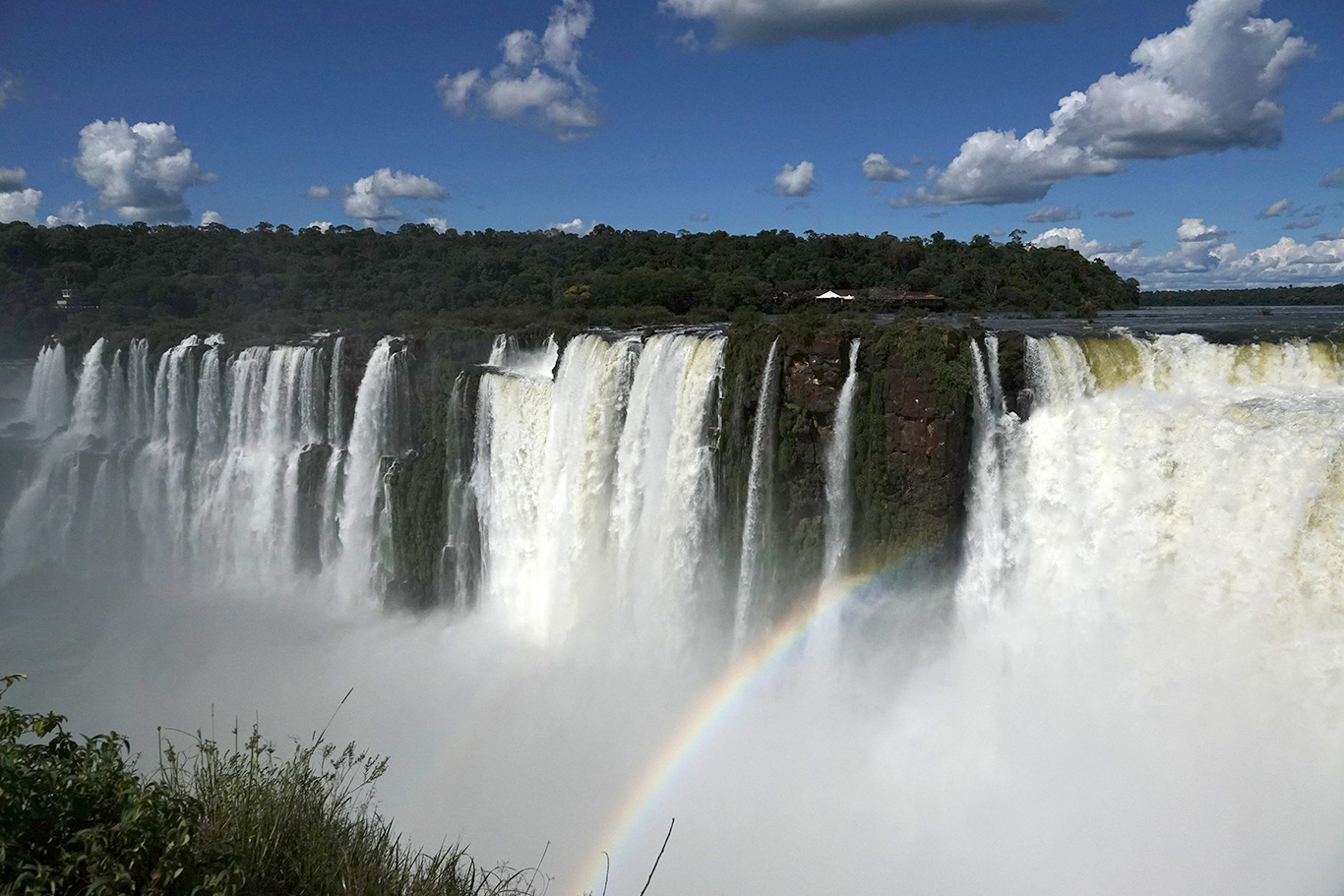  Iguazú Falls, Parque Nacional Iguazú, Argentina.